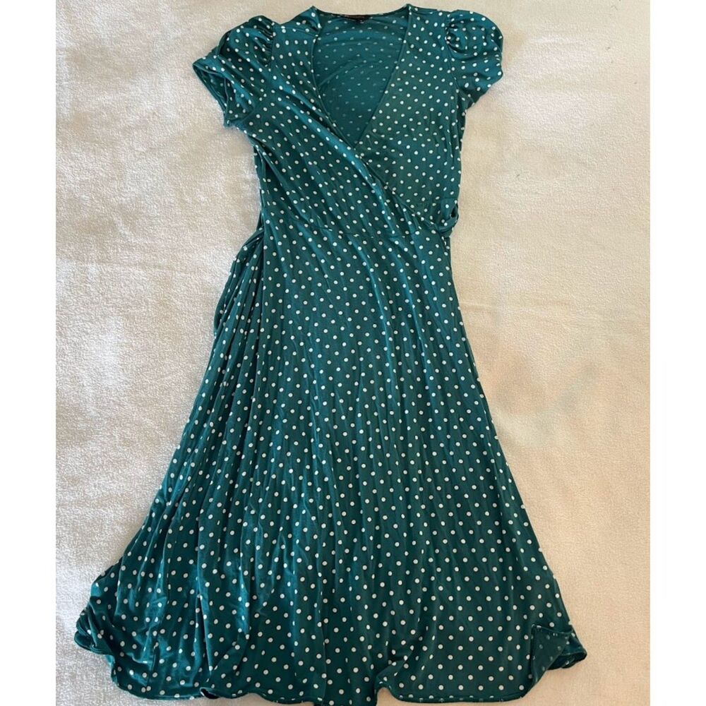 BCBG Maxazria Deep V Neach Green Polka Dot Wrap Dress, Size M